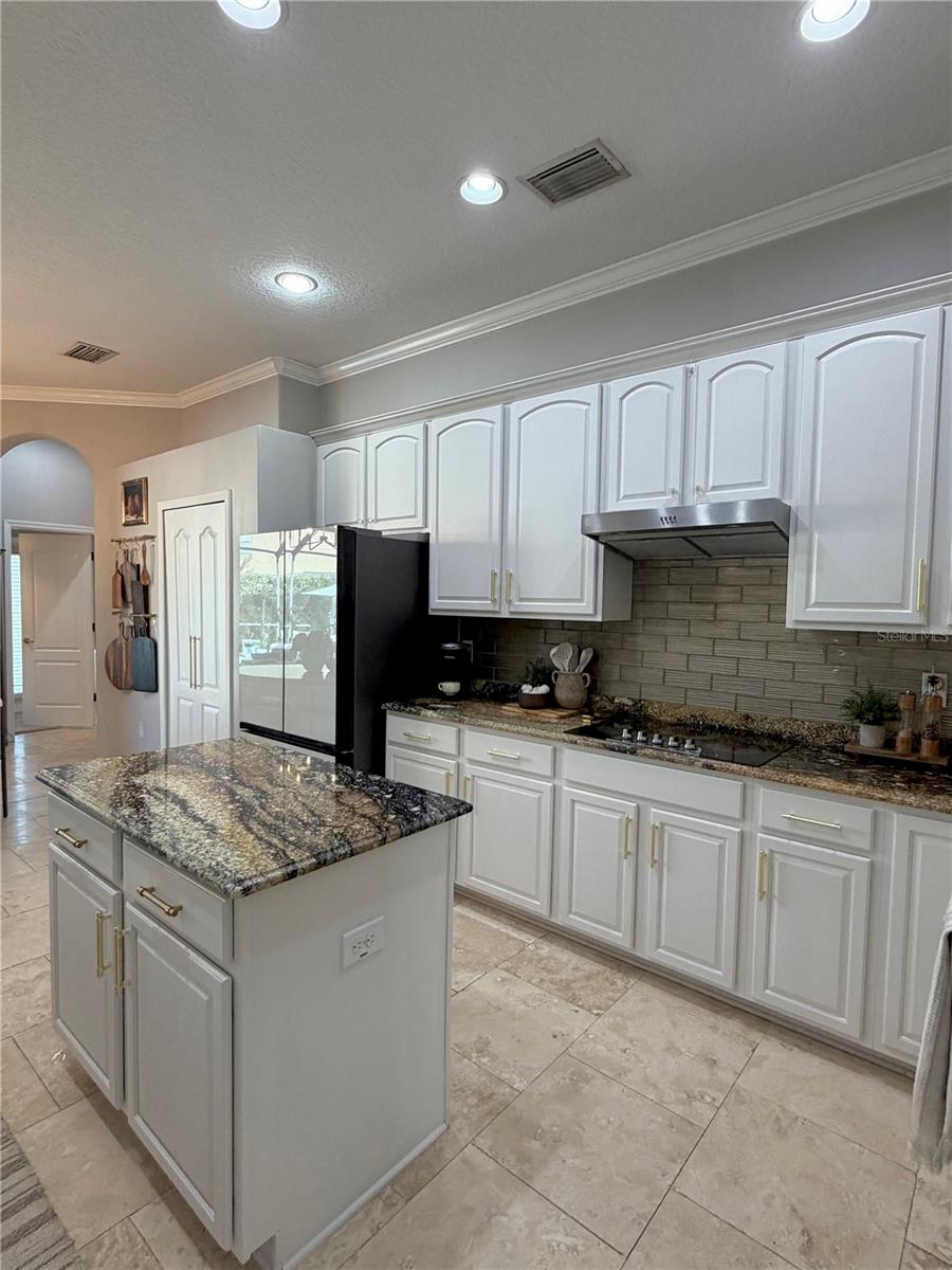 WATERS EDGE 02 - Residential