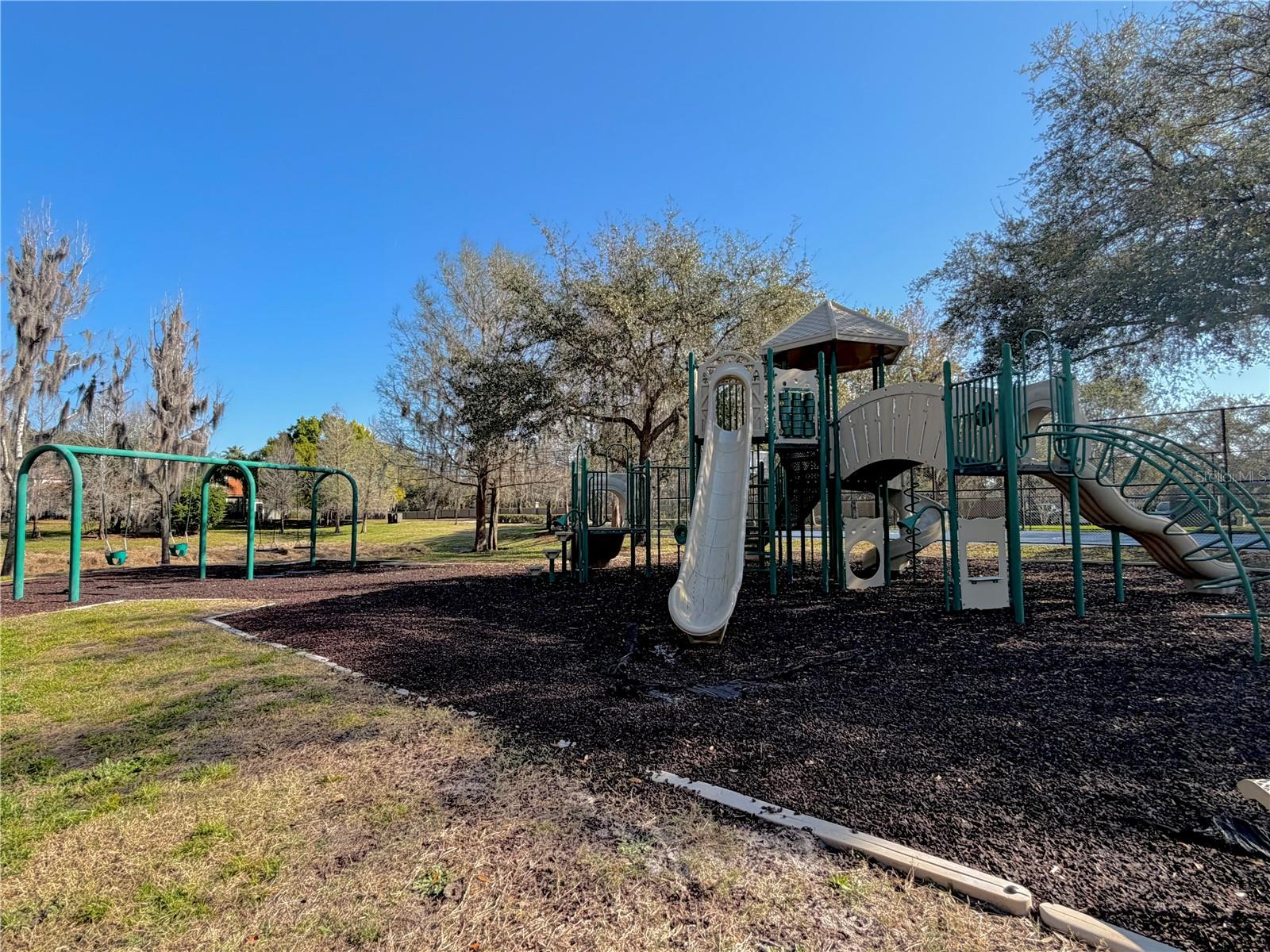 WATERS EDGE 02 - Residential