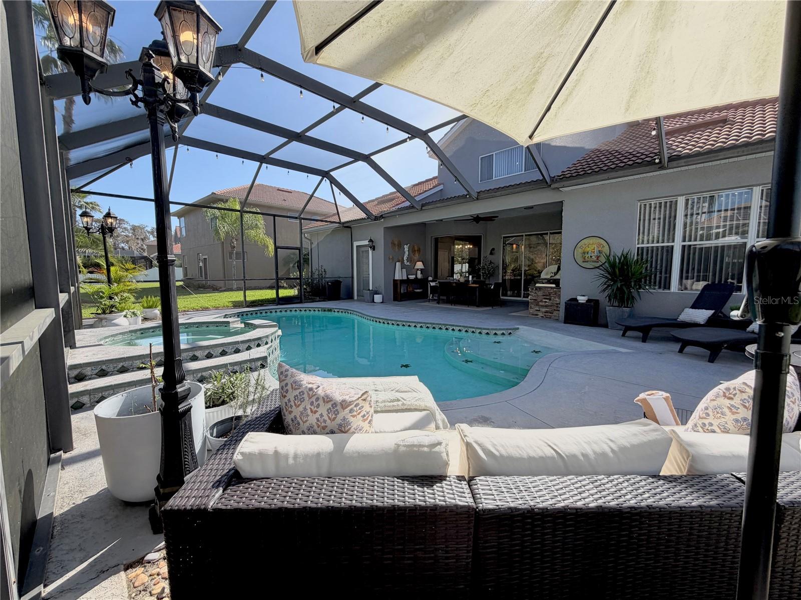 WATERS EDGE 02 - Residential