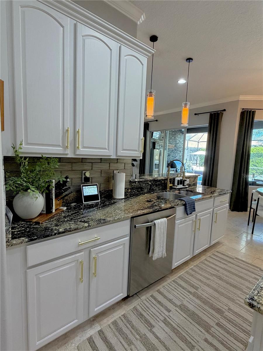 WATERS EDGE 02 - Residential