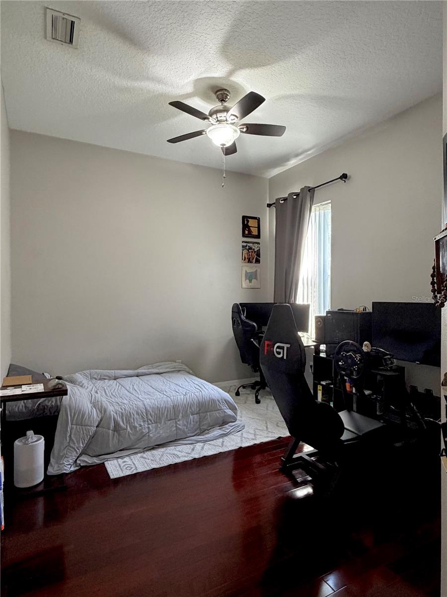 WATERS EDGE 02 - Residential