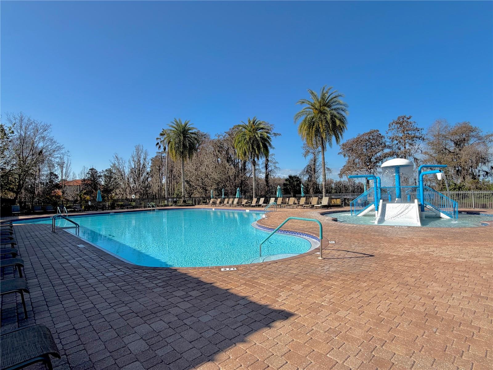 WATERS EDGE 02 - Residential