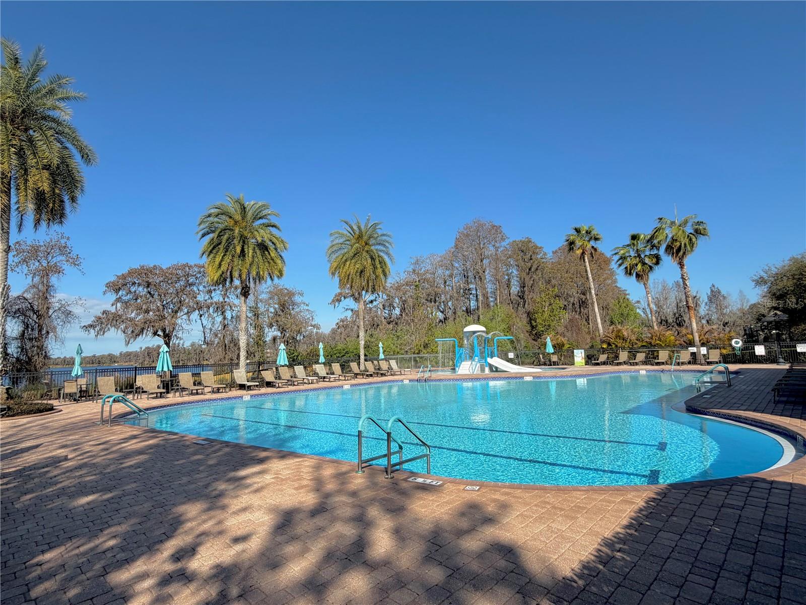 WATERS EDGE 02 - Residential