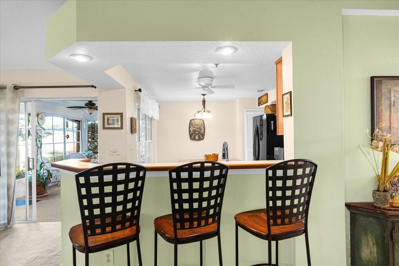 2043 SAWGRASS DRIVE