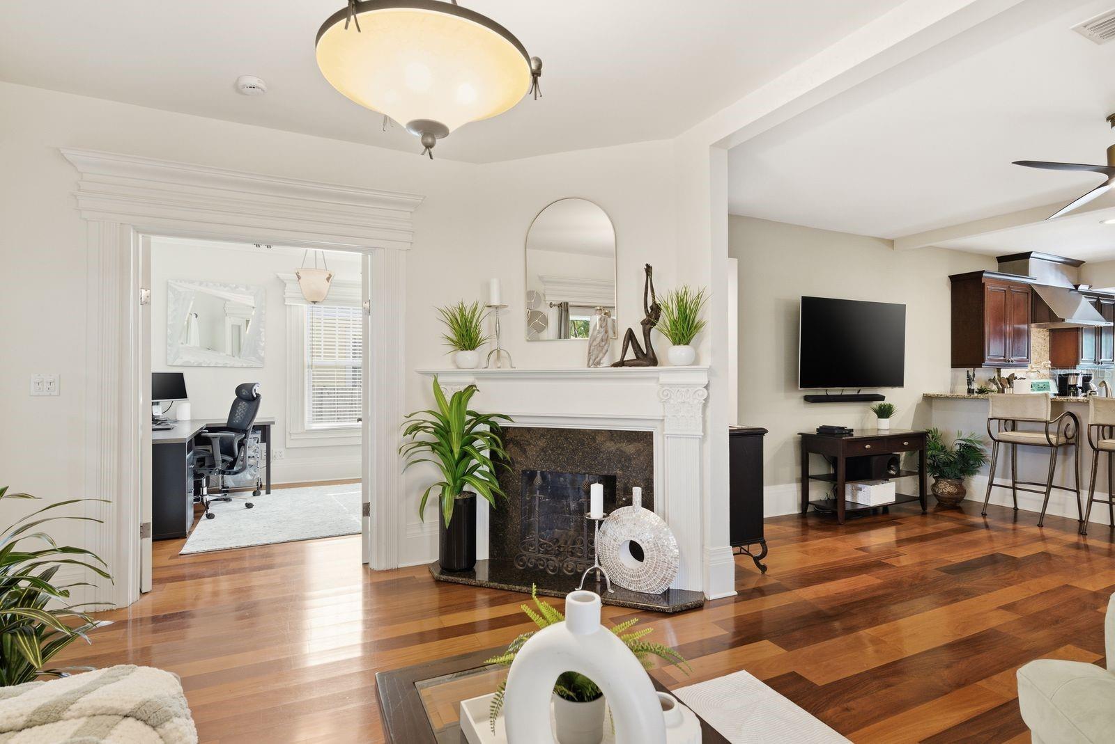 LONGLEY & ASHLEYS SUB - Residential