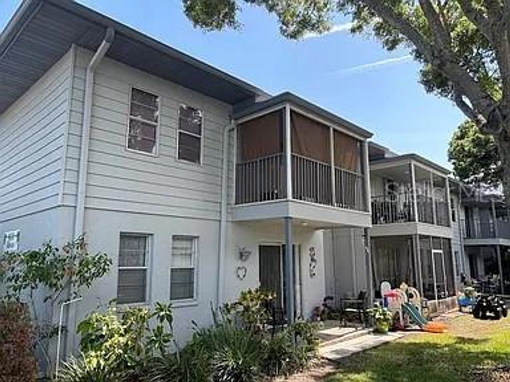 Photo of 10800 Us Highway 19 N #237, Pinellas Park, FL 33782 (MLS # TB8494114)