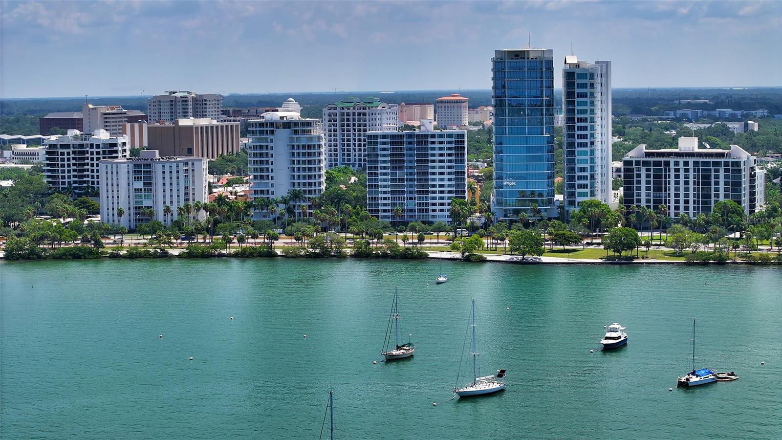 COUNTRY CLUB SHORES SEC 01 - Land