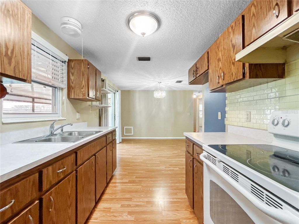 Photo of 3307 18th Avenue SE, Ruskin, FL 33570 (MLS # TB8429073)