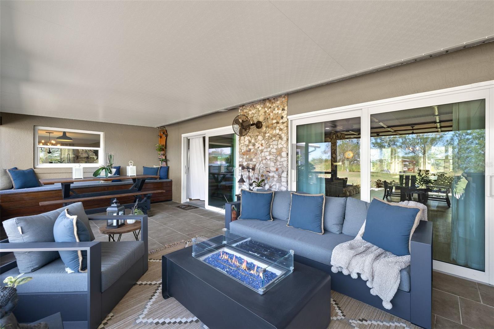 ARCADIA GRVS INC - Residential