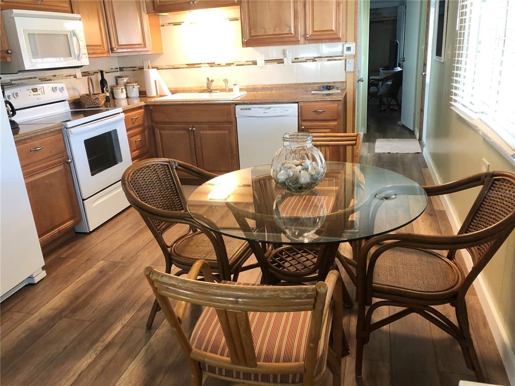 GOLF LAKES RESIDENTS CO-OP - Residential Lease