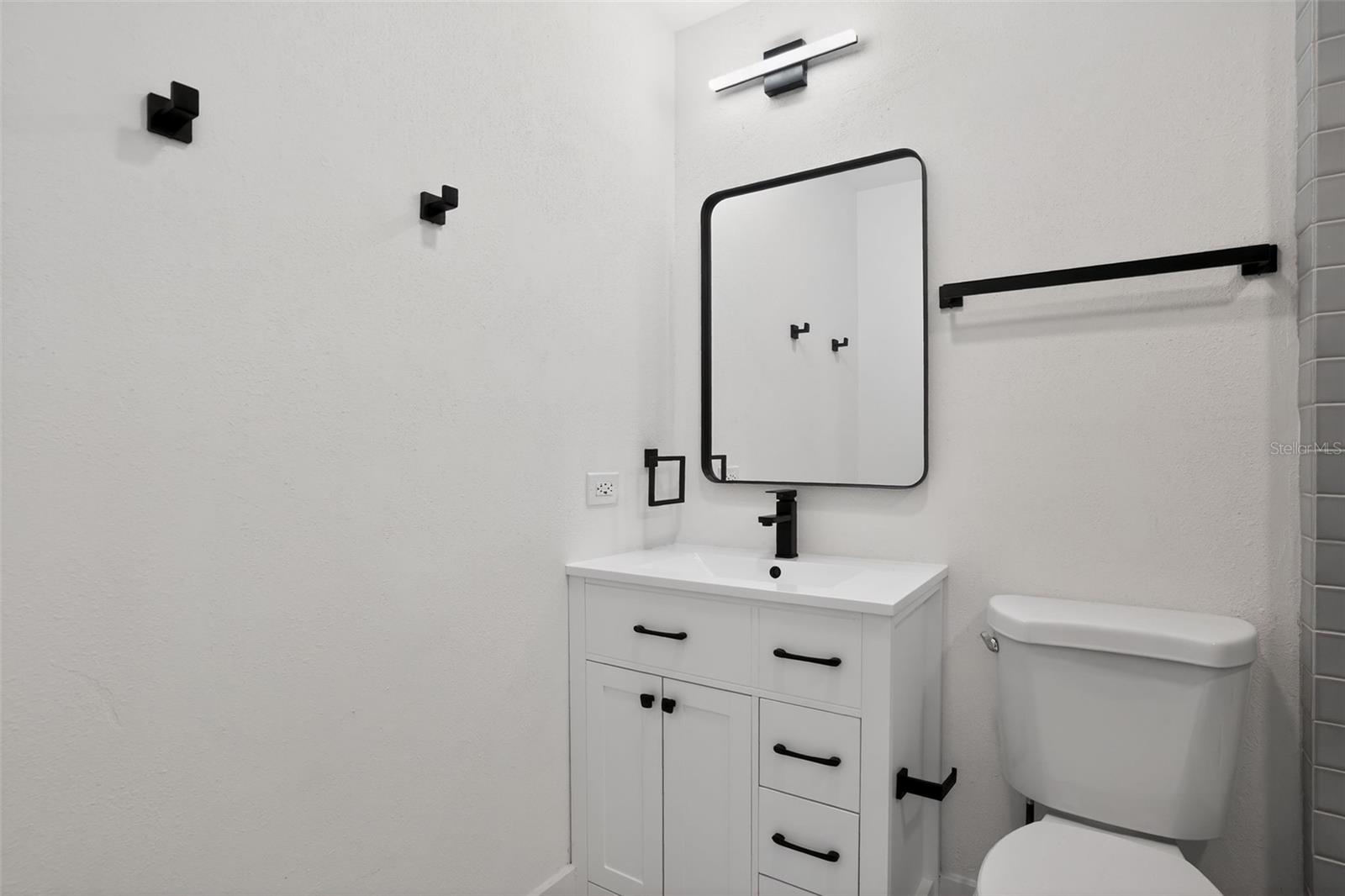 PALM LAKES ESTATES - Residential