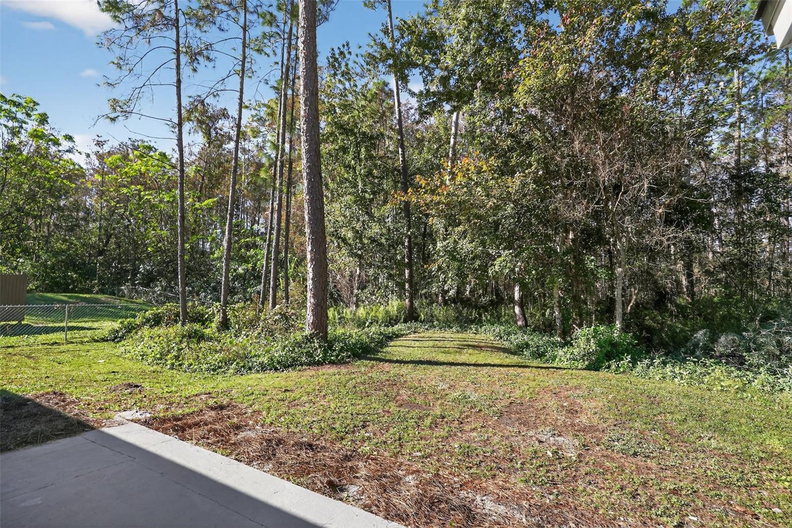 PALM LAKES ESTATES - Residential