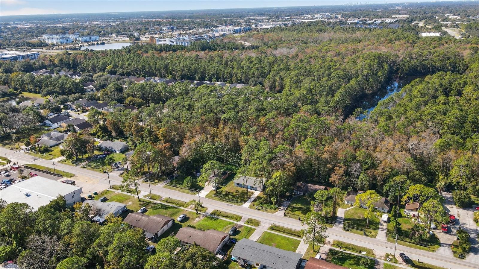 PALM LAKES ESTATES - Residential