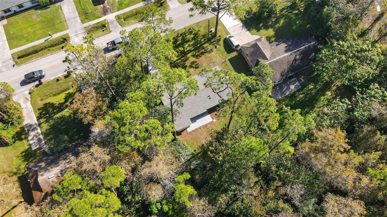 PALM LAKES ESTATES - Residential