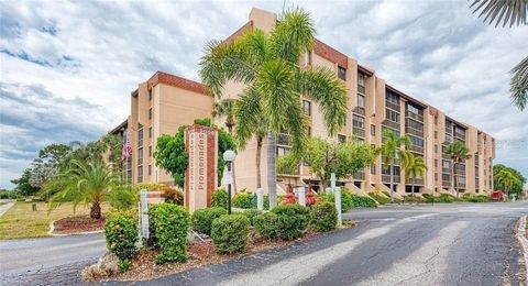 A home in PORT CHARLOTTE