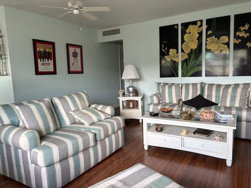 CAMBRIDGE I CONDO - Residential