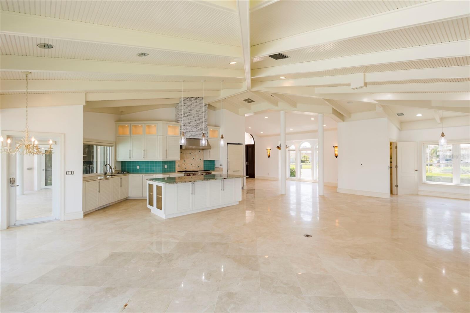 TIERRA VERDE UNIT 1 4TH REP - Residential