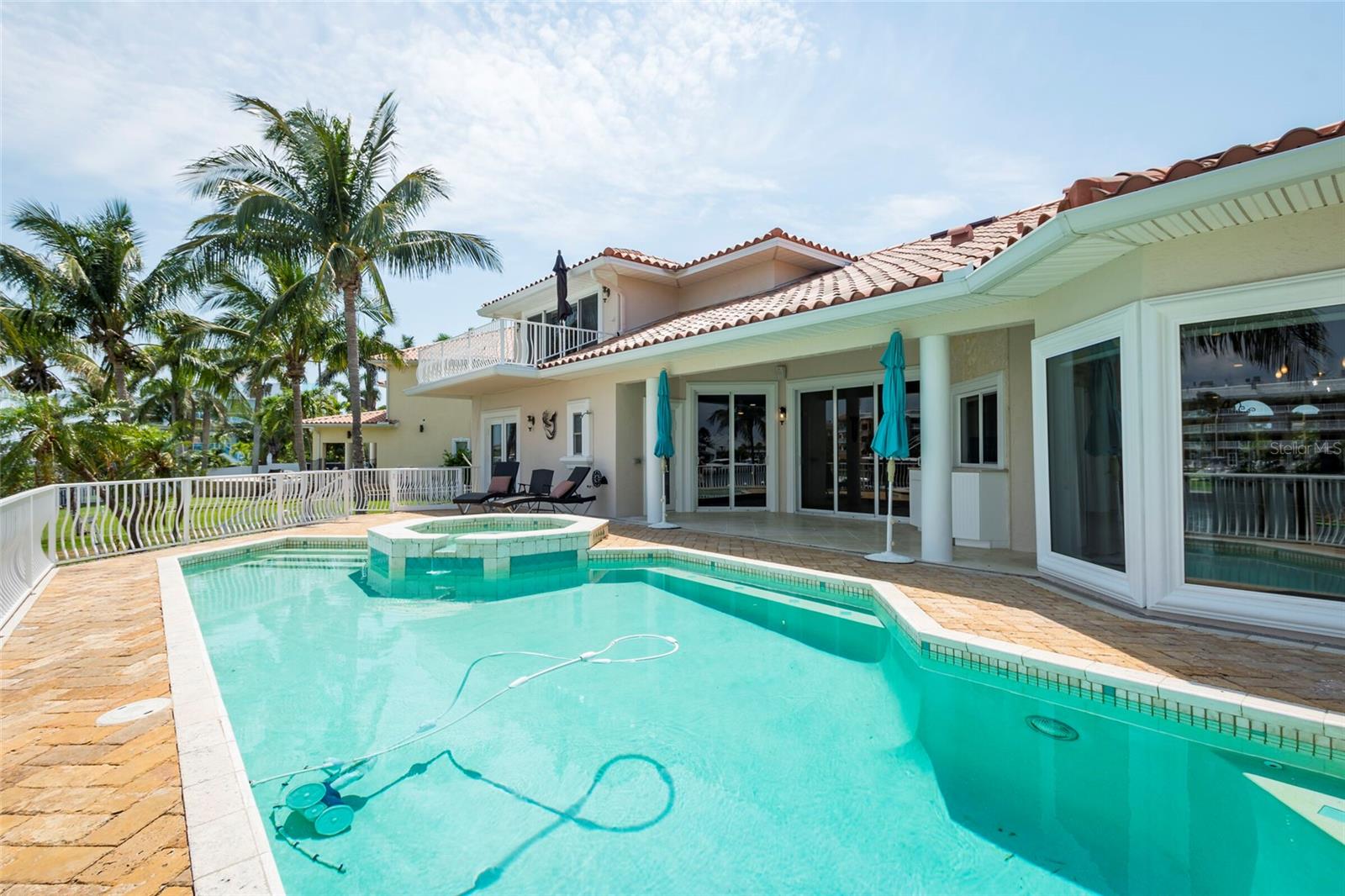 TIERRA VERDE UNIT 1 4TH REP - Residential