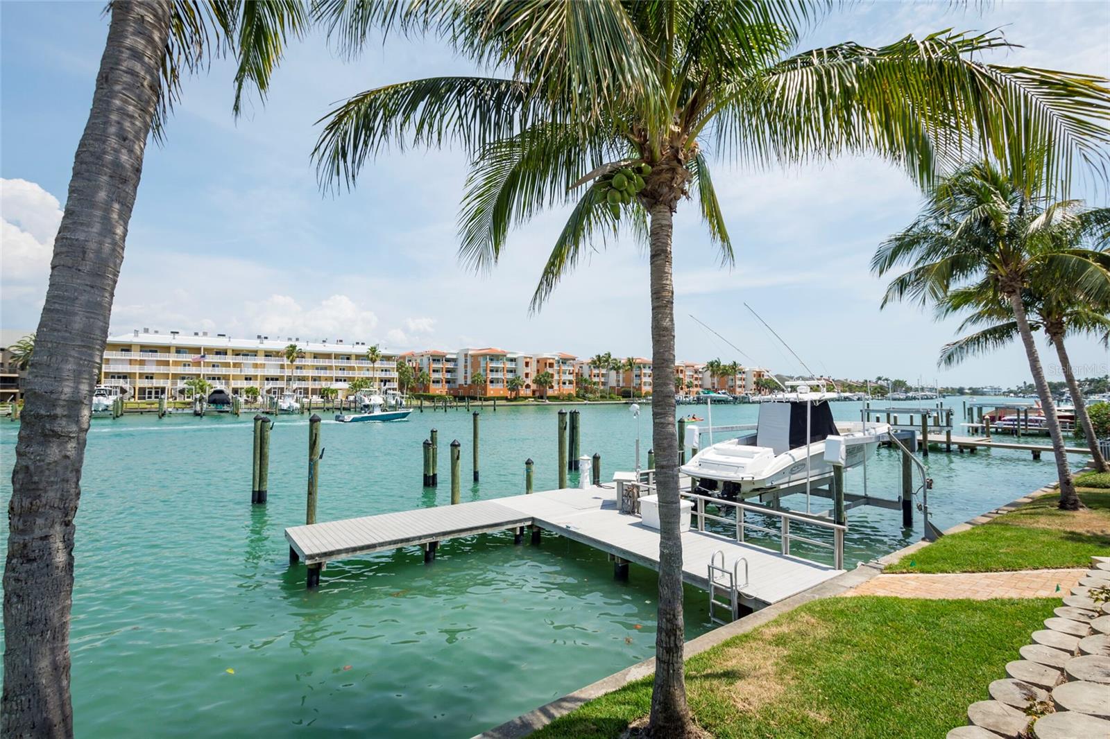 TIERRA VERDE UNIT 1 4TH REP - Residential