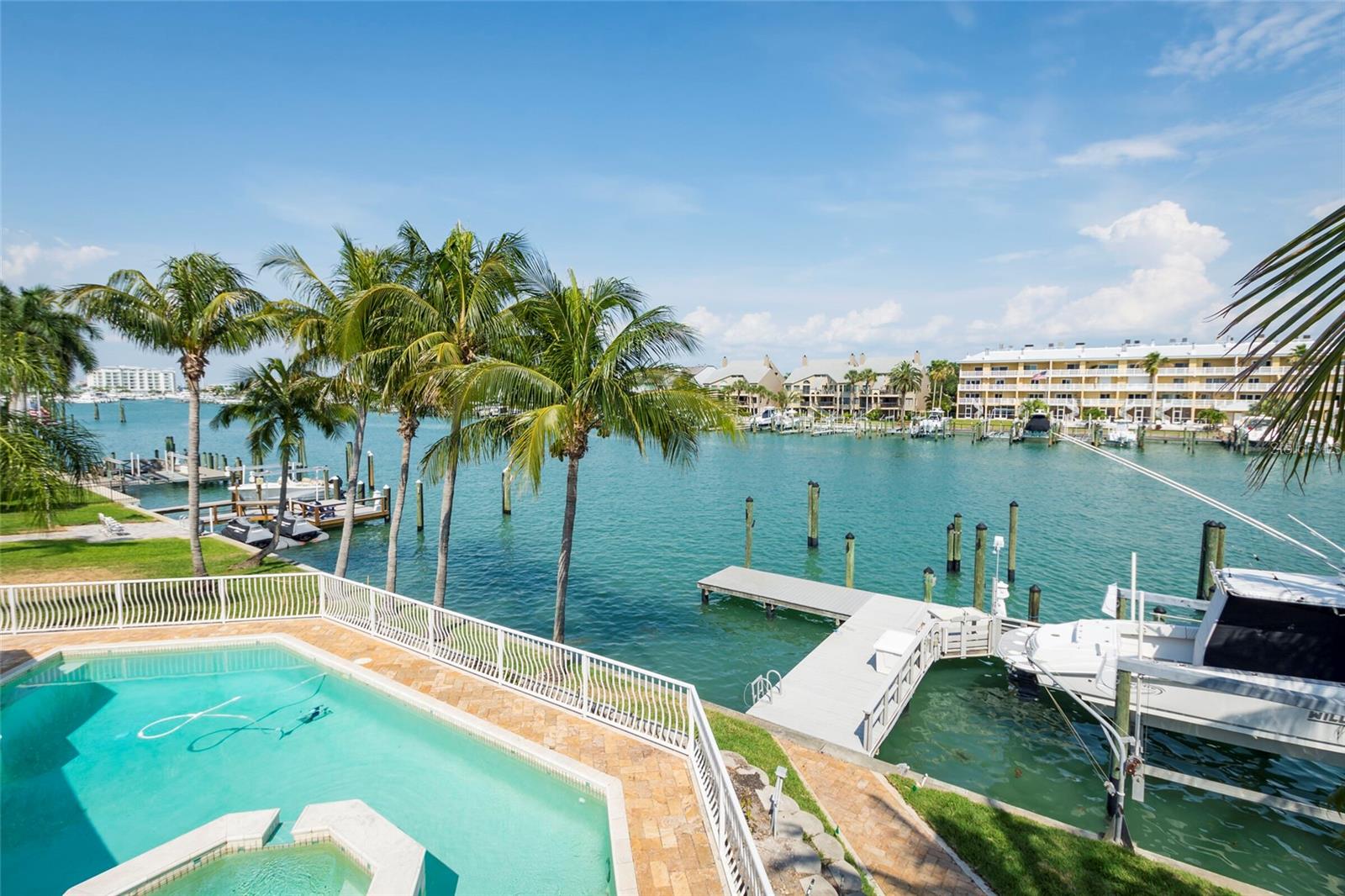 TIERRA VERDE UNIT 1 4TH REP - Residential