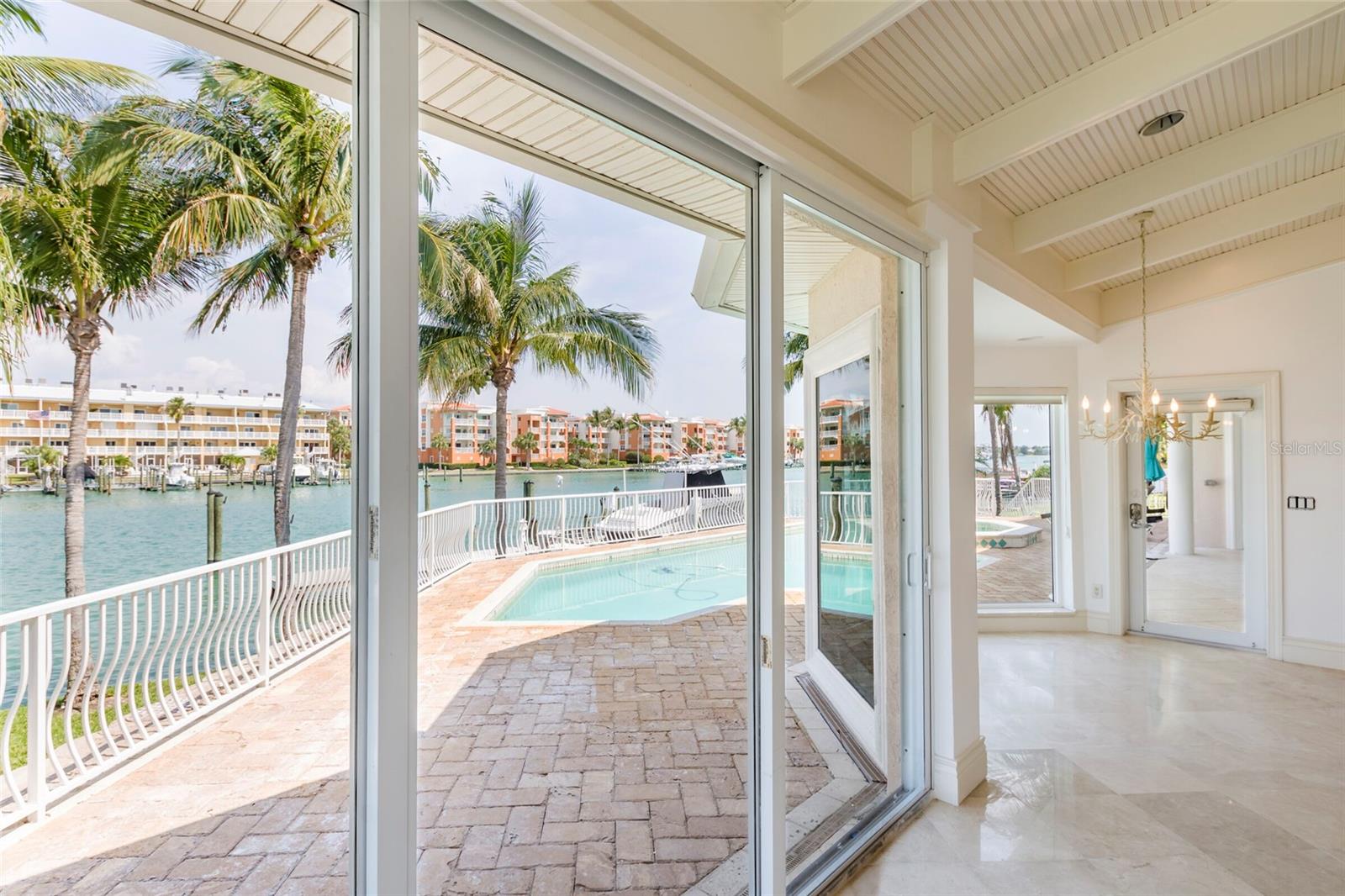 TIERRA VERDE UNIT 1 4TH REP - Residential