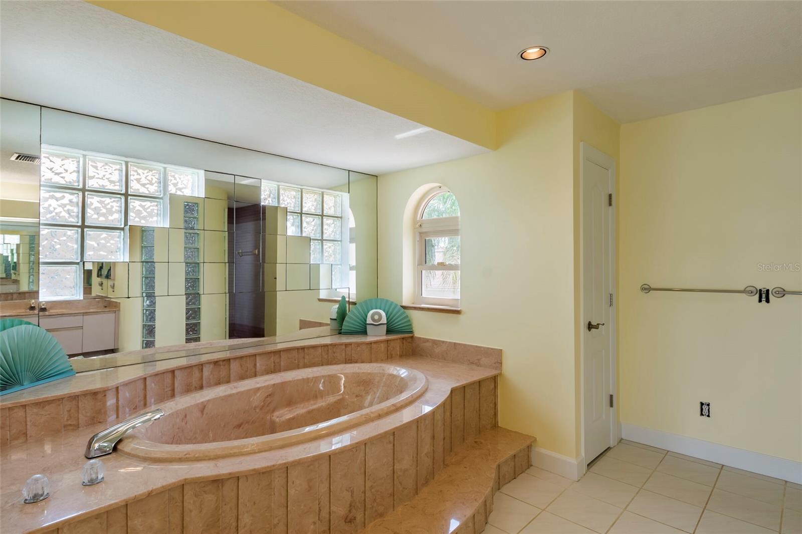 TIERRA VERDE UNIT 1 4TH REP - Residential