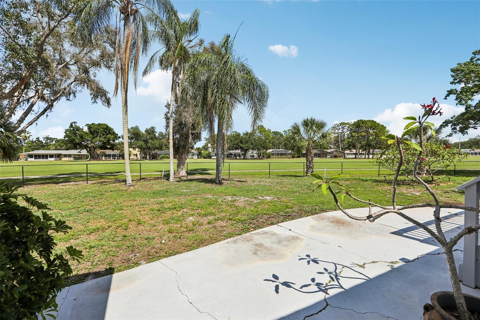 SEMINOLE LAKE GOLF & - Residential