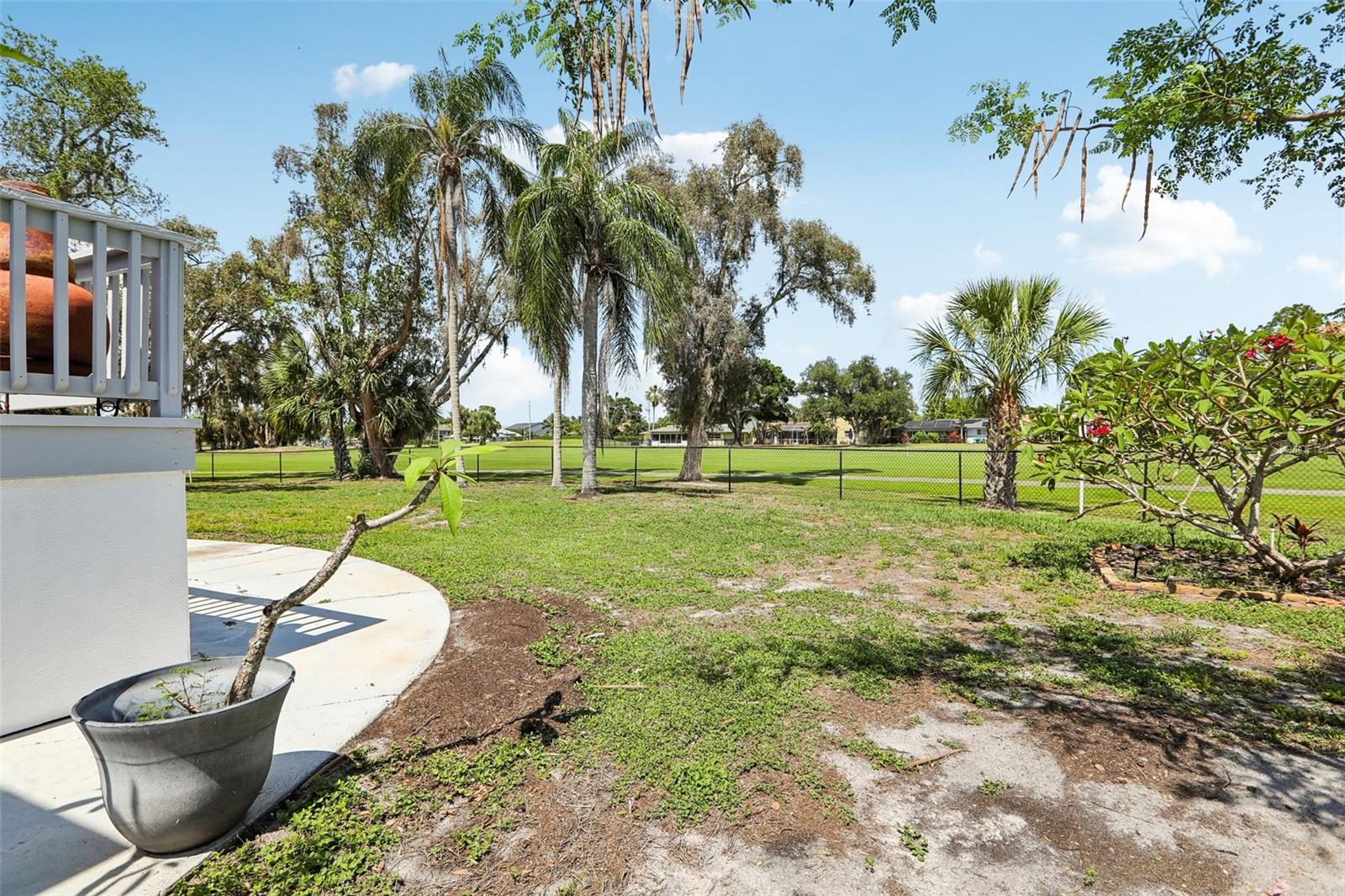 SEMINOLE LAKE GOLF & - Residential