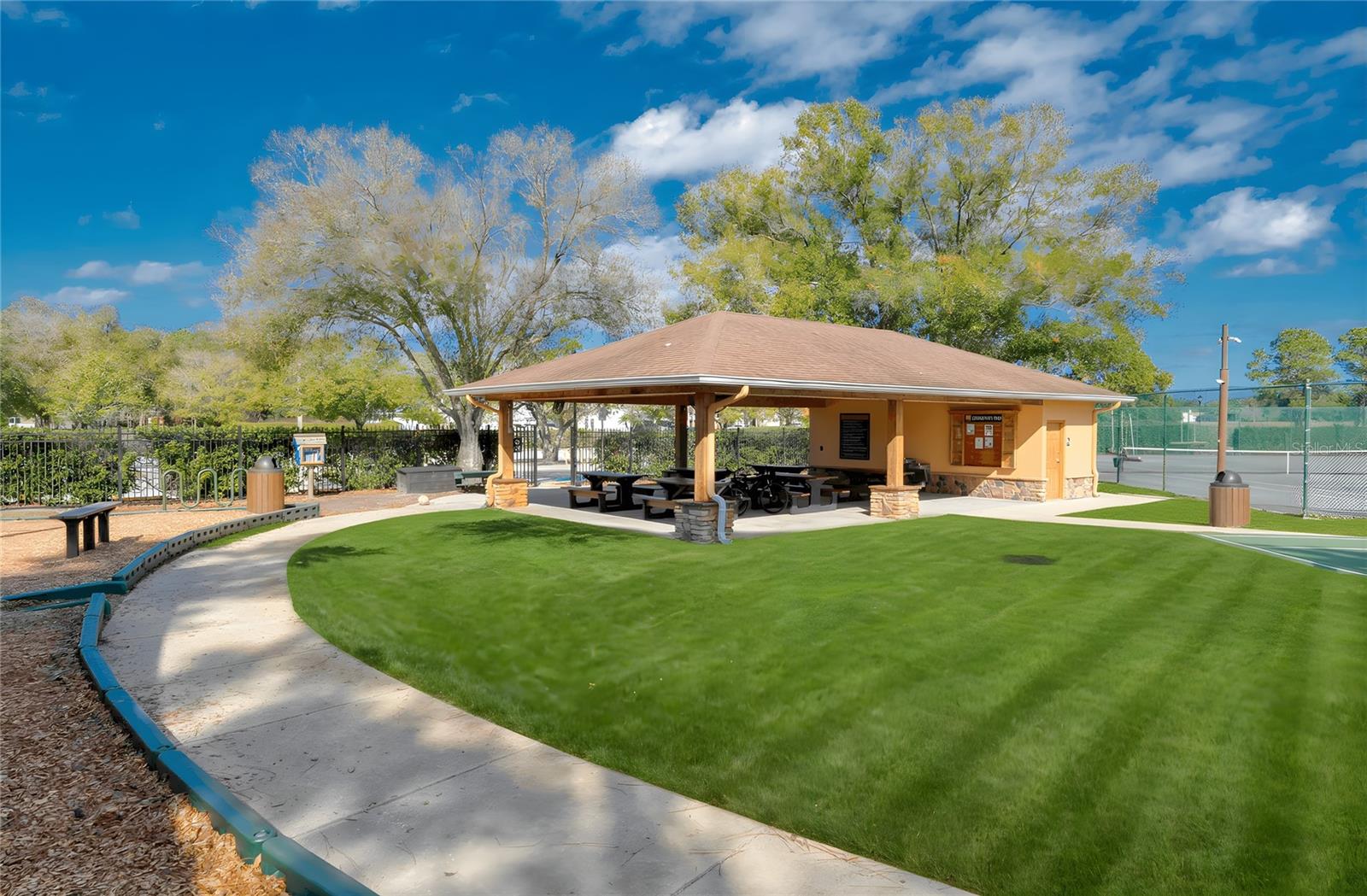 WINDSOR PARK AT THE EAGLES - Residential