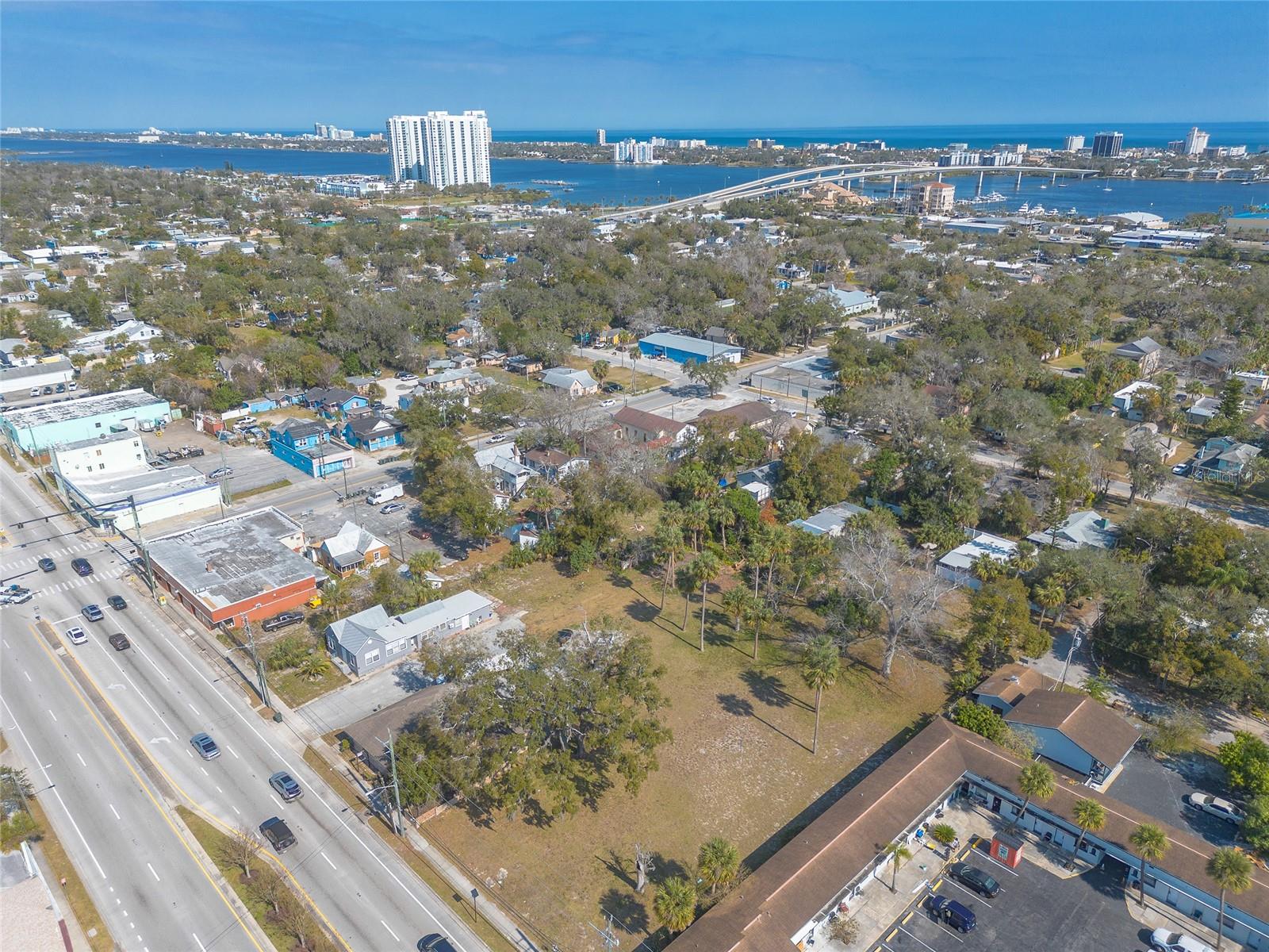 KINGSTON - Commercial Sale