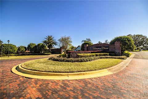 A home in LAKELAND