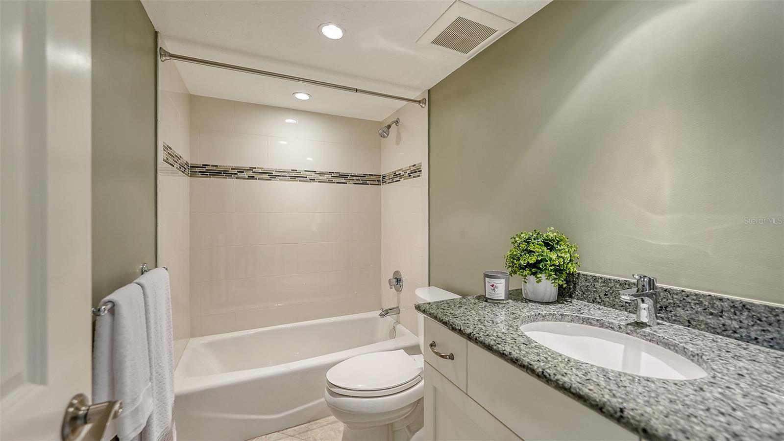 CONDO ON THE BAY TOWER II - Residential