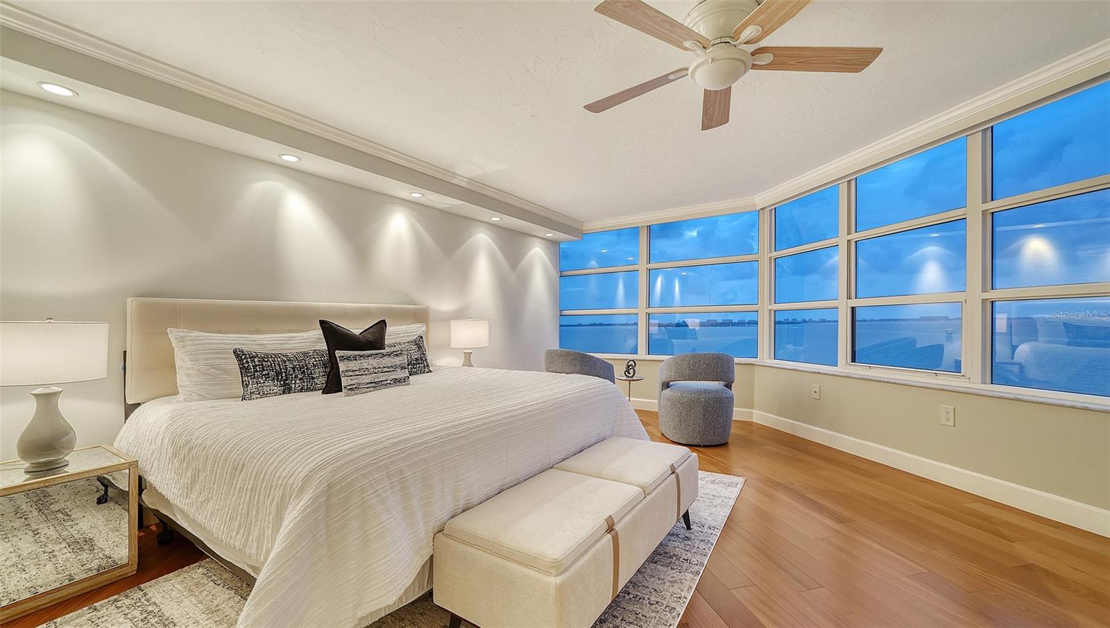 CONDO ON THE BAY TOWER II - Residential