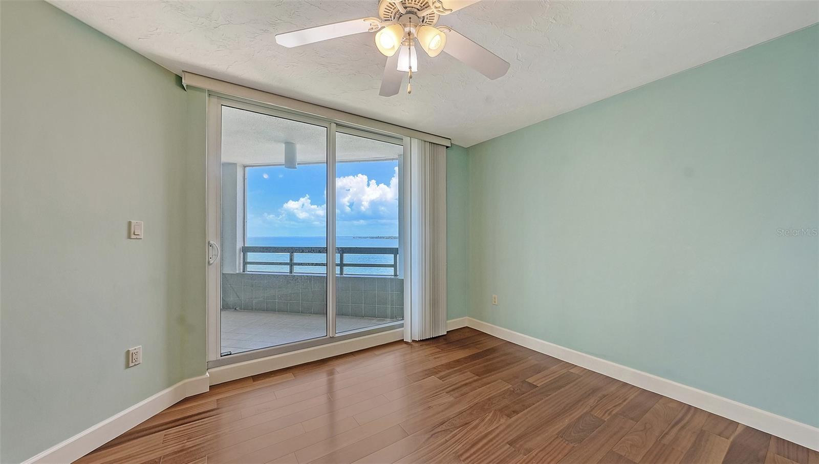 CONDO ON THE BAY TOWER II - Residential