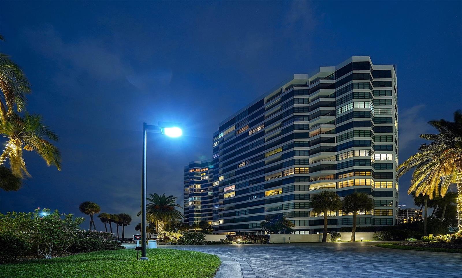 CONDO ON THE BAY TOWER II - Residential