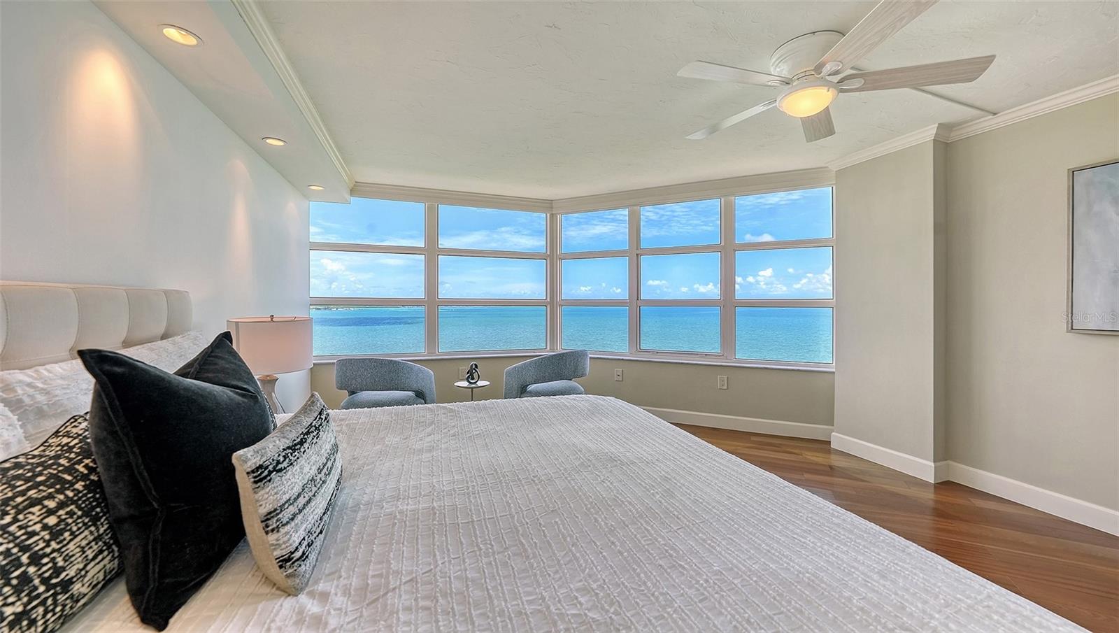 CONDO ON THE BAY TOWER II - Residential