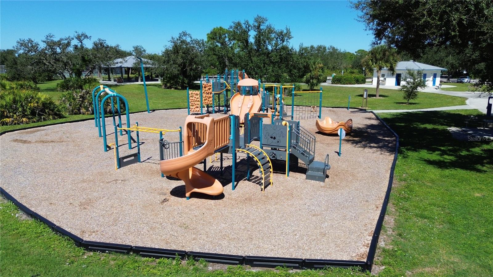 ROTONDA WEST PEBBLE BEACH - Residential