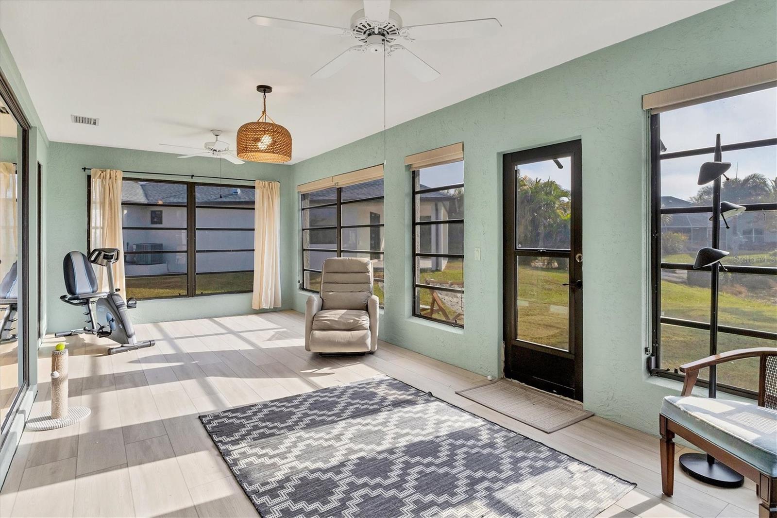 ROTONDA WEST PEBBLE BEACH - Residential