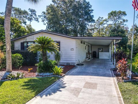 A home in TAVARES