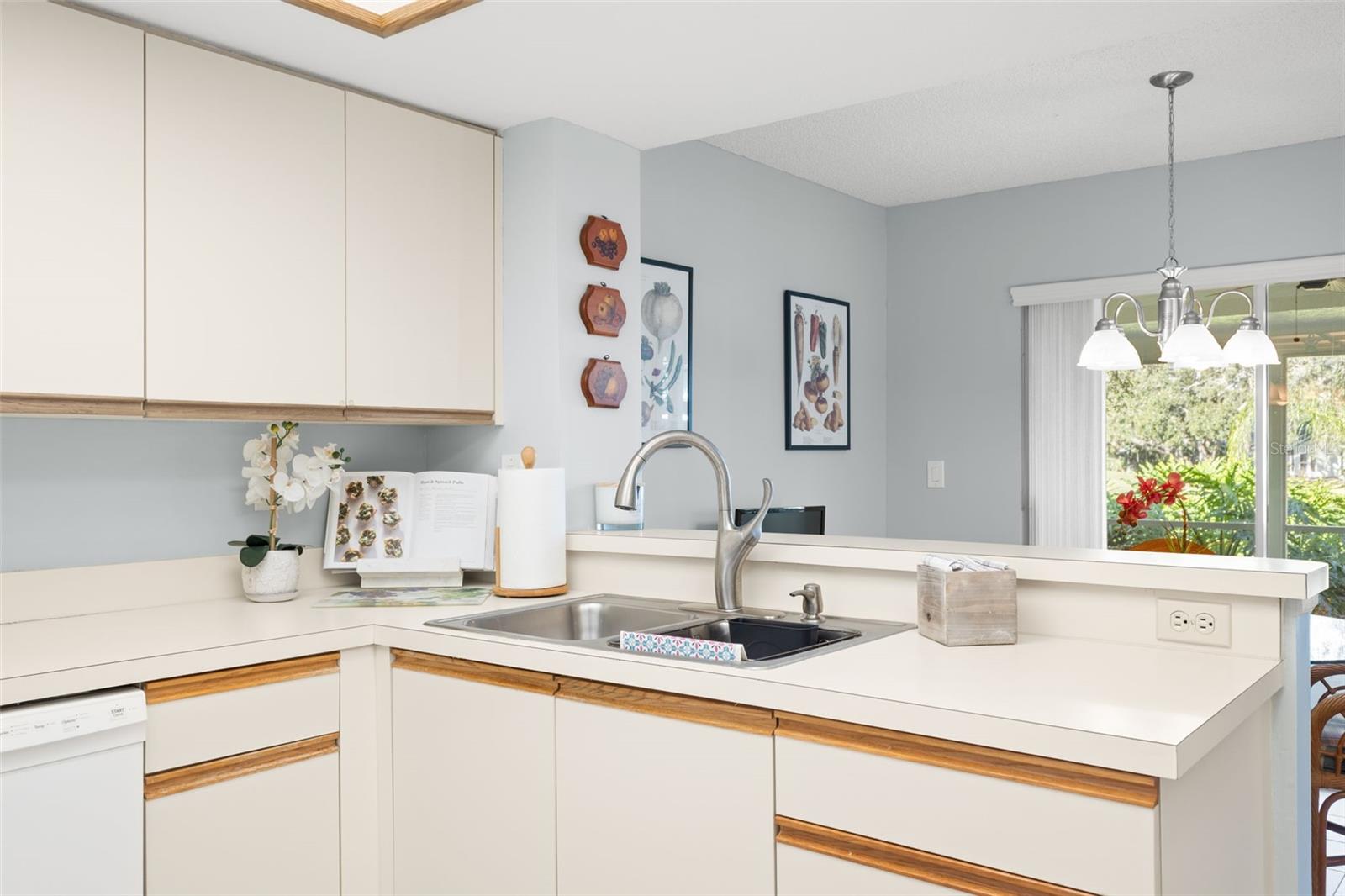 EAST LAKE WOODLANDS WOODRIDGE GREEN TWNHMS - Residential