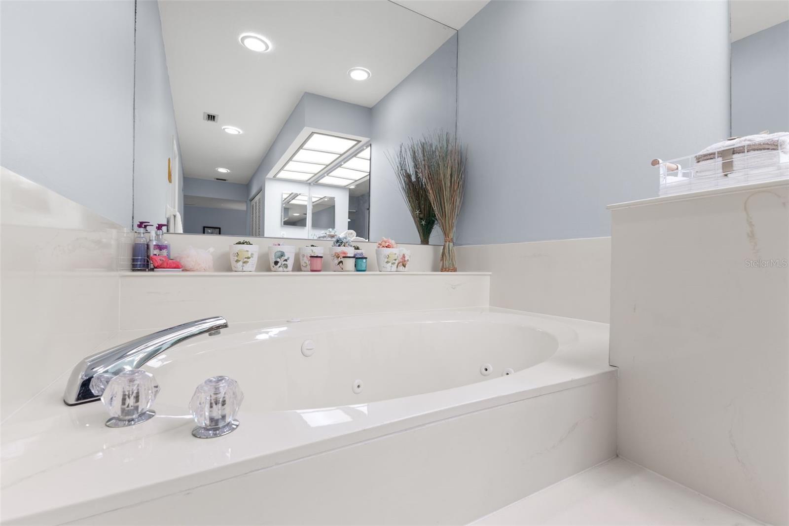 EAST LAKE WOODLANDS WOODRIDGE GREEN TWNHMS - Residential