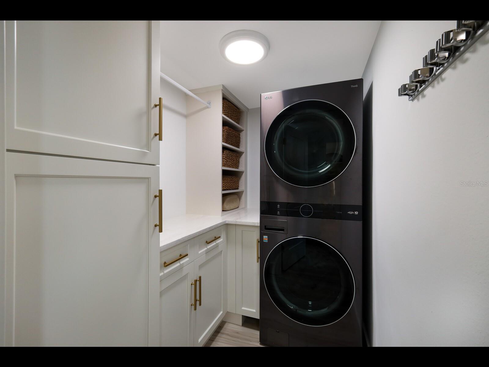 SEAPLACE II - Residential