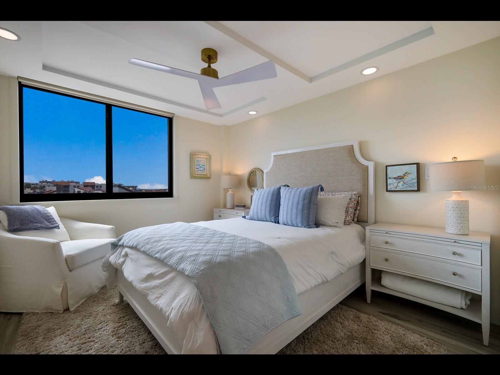 SEAPLACE II - Residential