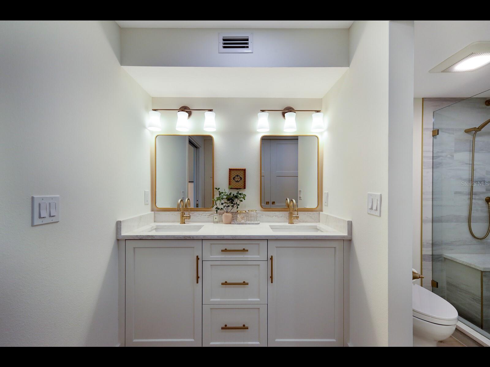 SEAPLACE II - Residential