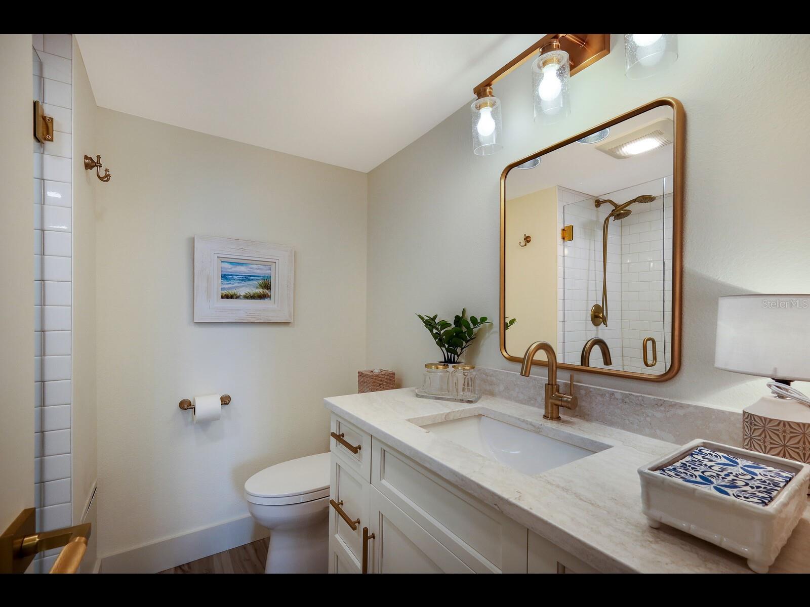 SEAPLACE II - Residential