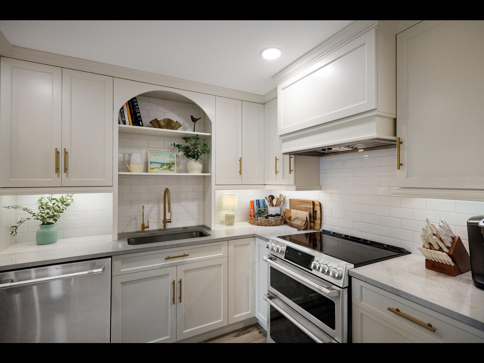 SEAPLACE II - Residential