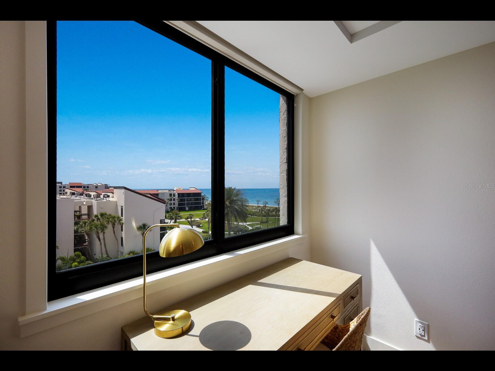 SEAPLACE II - Residential