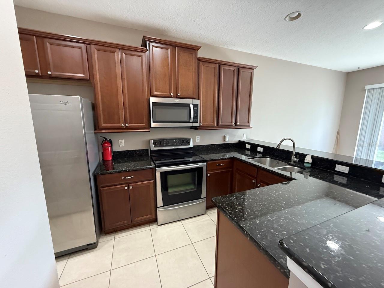 9446 SILVER BUTTONWOOD STREET