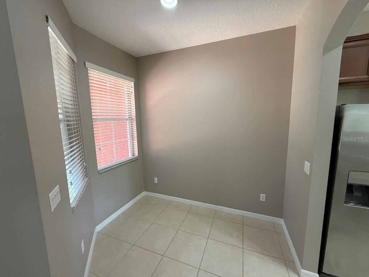 9446 SILVER BUTTONWOOD STREET