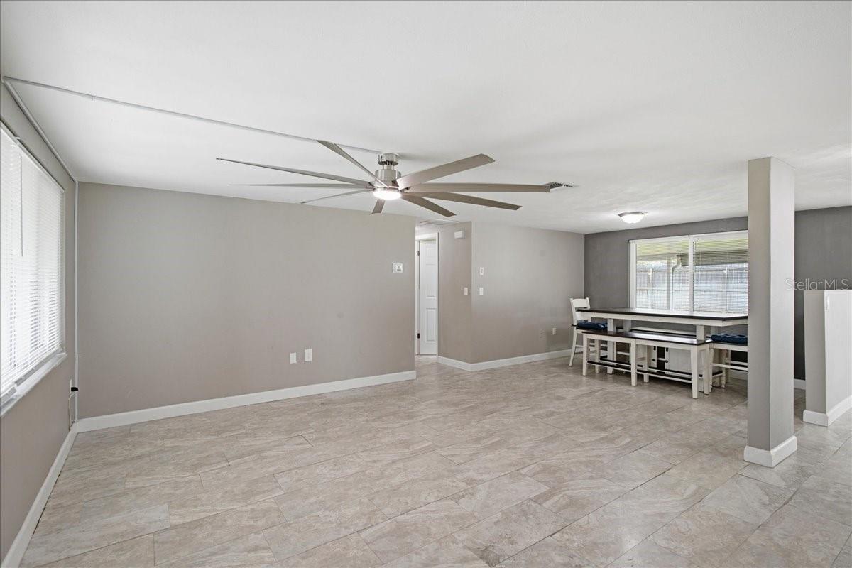 COLONIAL HILLS - Residential